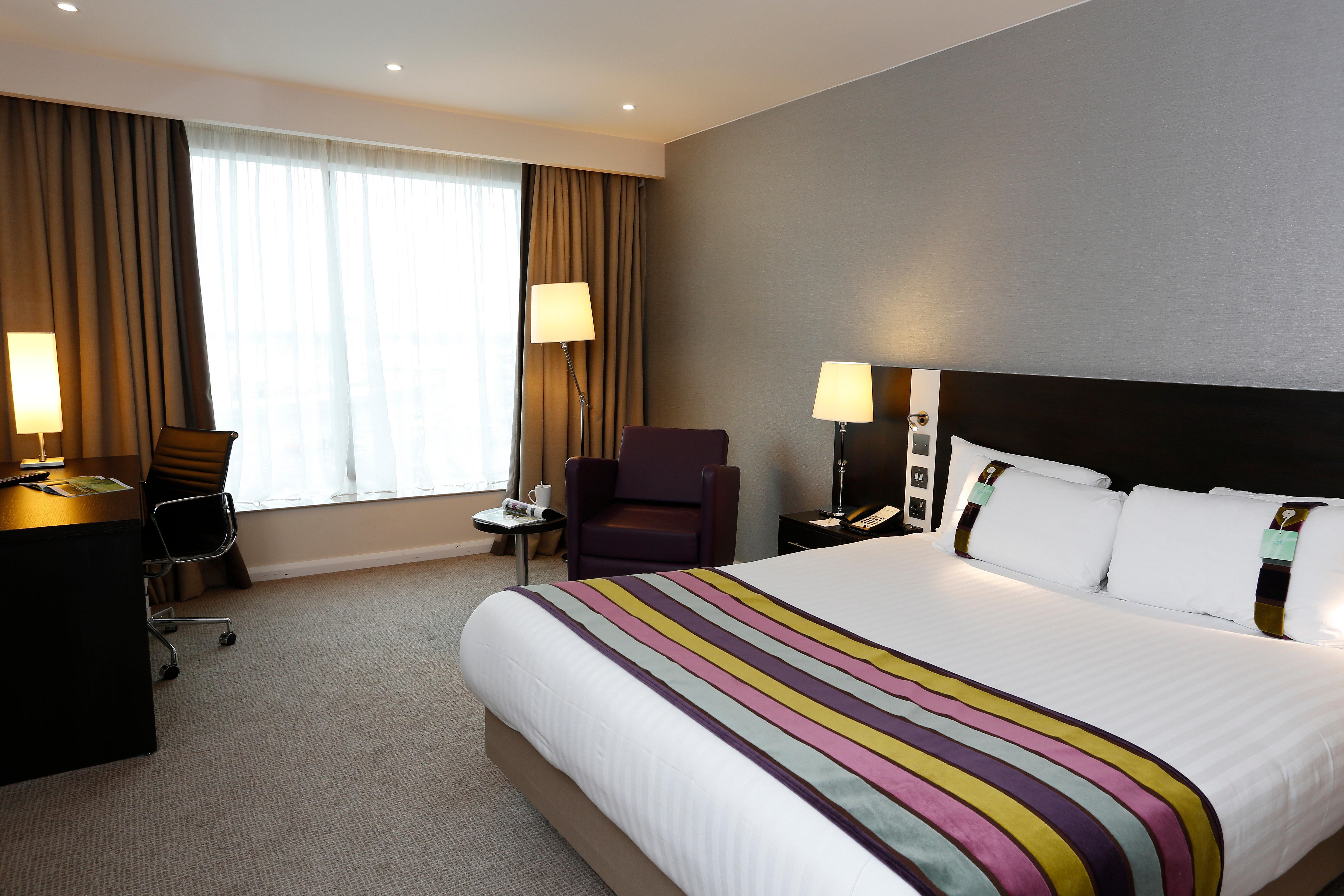 Holiday Inn Southend By Ihg Εξωτερικό φωτογραφία