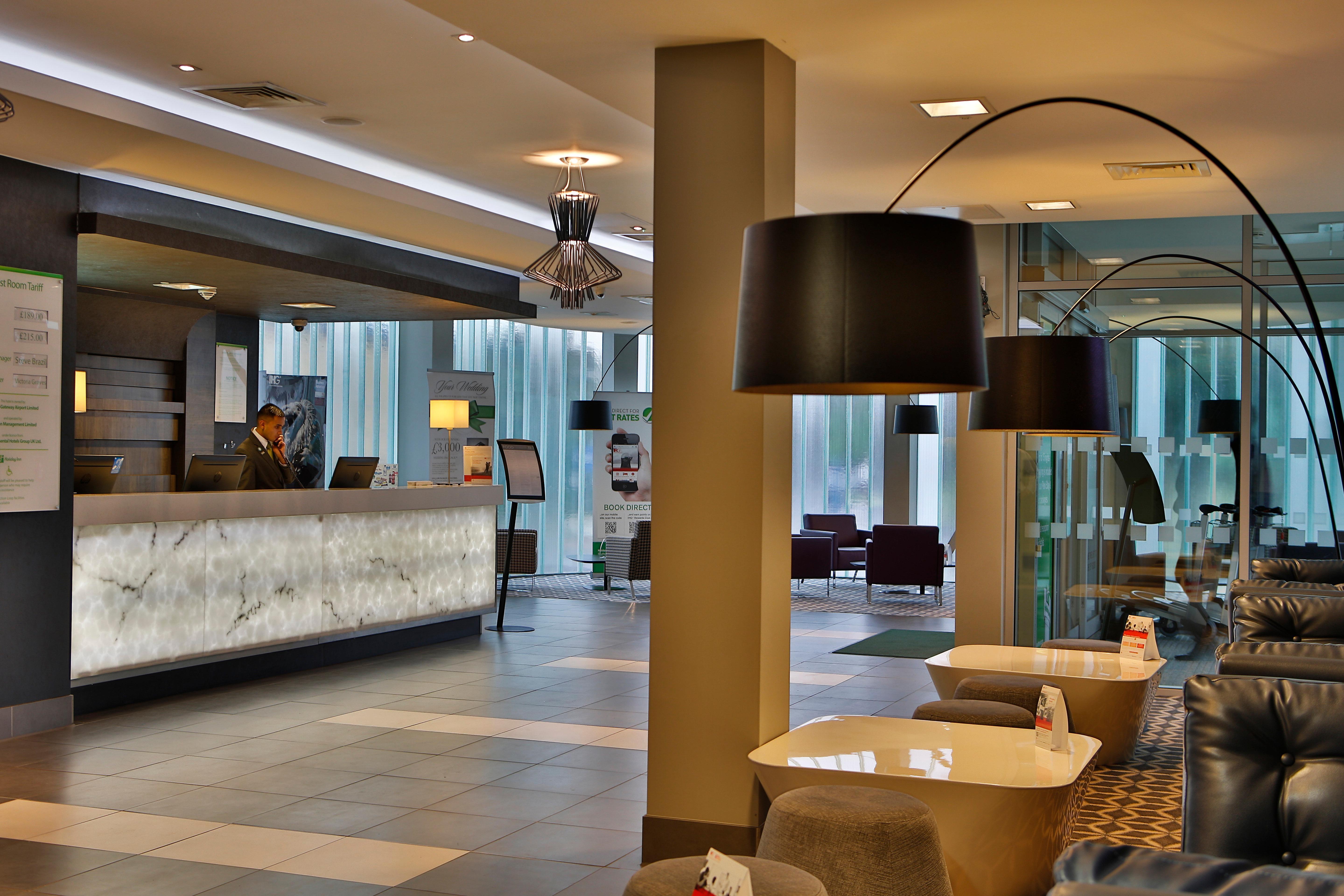 Holiday Inn Southend By Ihg Εξωτερικό φωτογραφία