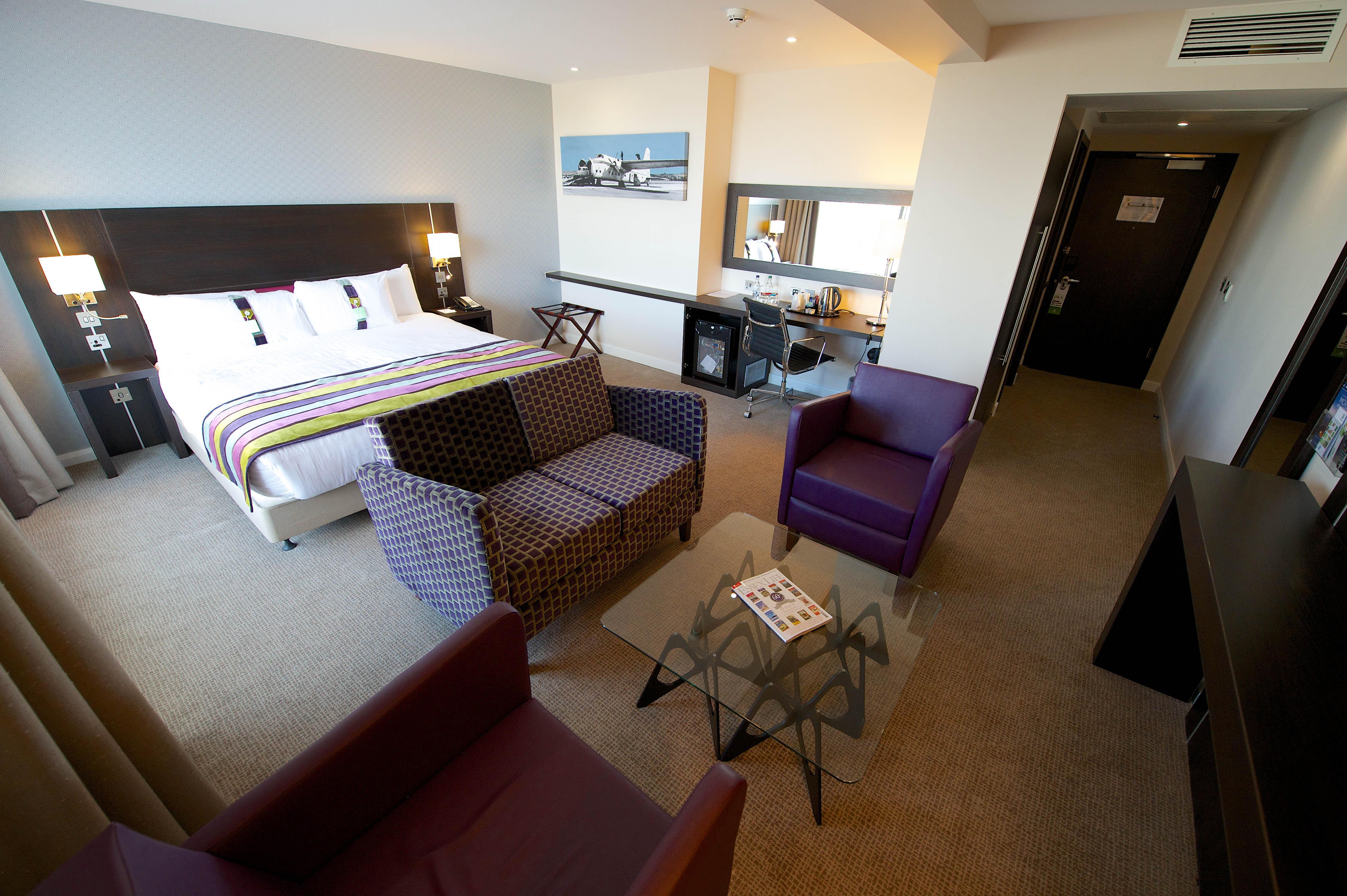 Holiday Inn Southend By Ihg Εξωτερικό φωτογραφία
