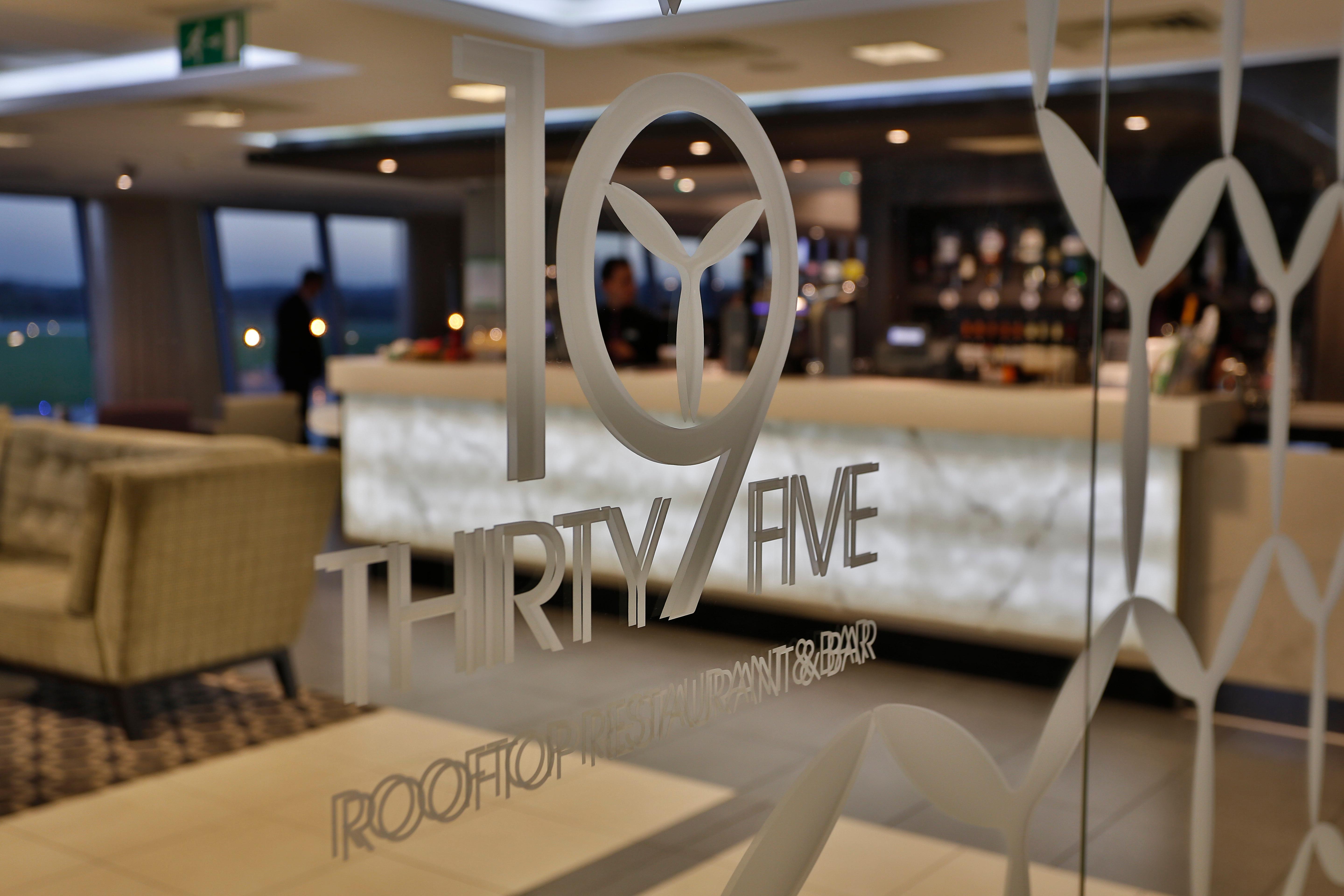 Holiday Inn Southend By Ihg Εξωτερικό φωτογραφία