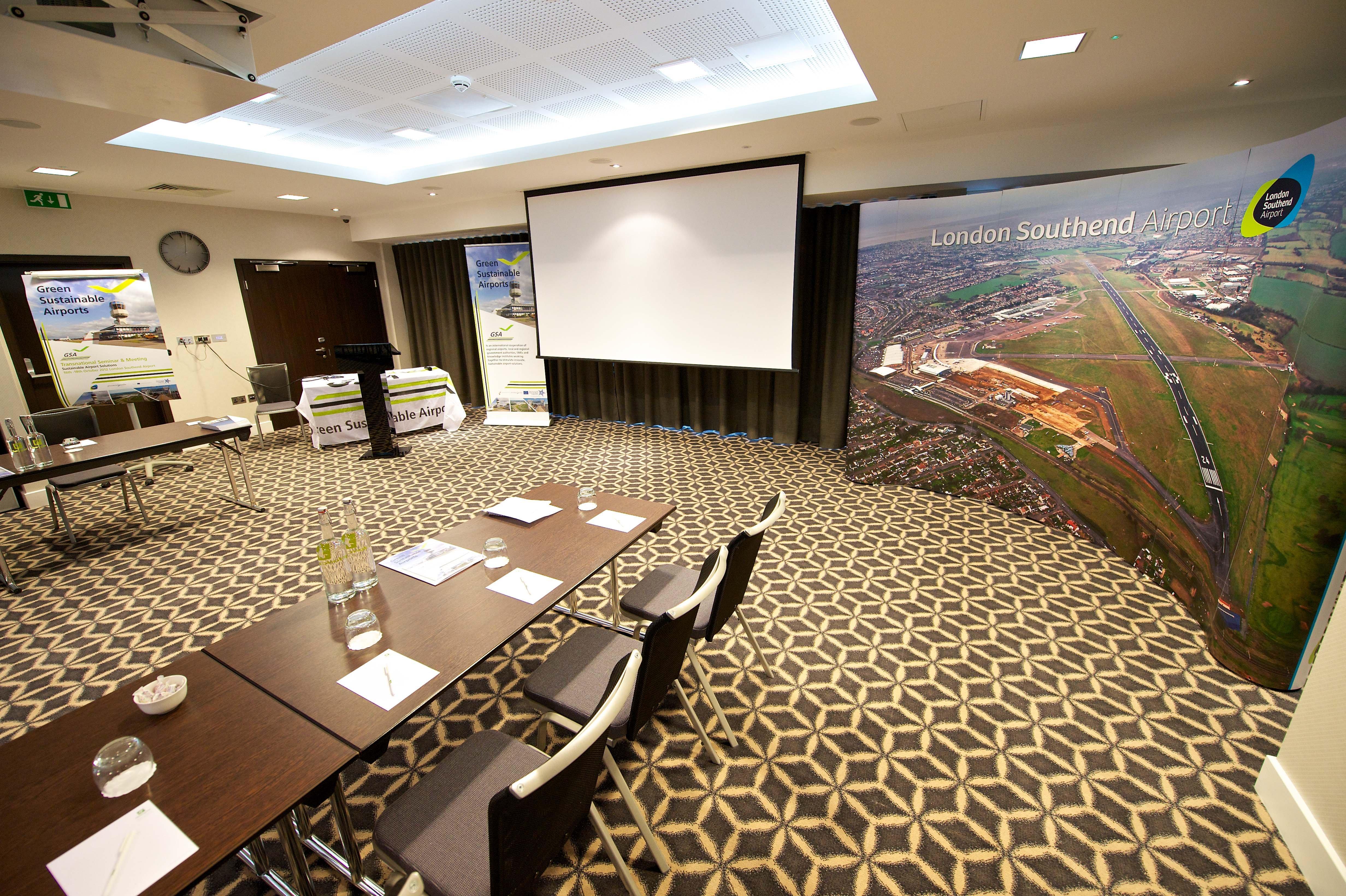 Holiday Inn Southend By Ihg Εξωτερικό φωτογραφία